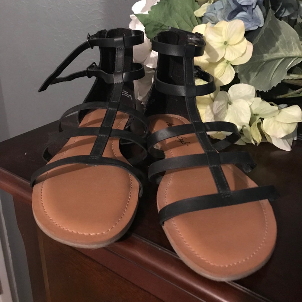 American Eagle Sandals